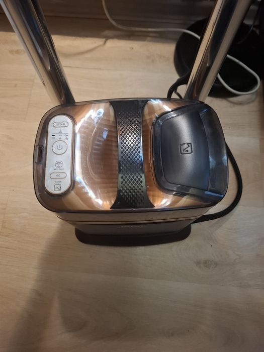 Отпариватель одежды. Парогенератор Tefal QT2020