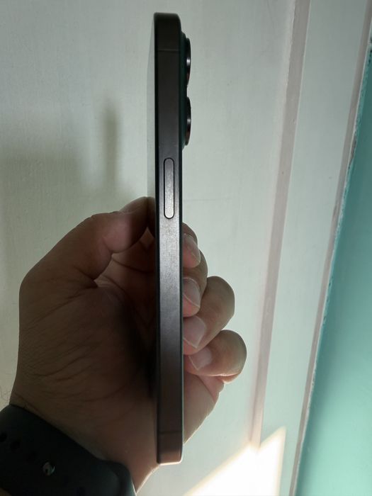 iPhone 15pro 128gb Black Titan