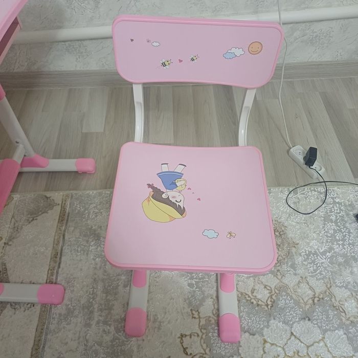 Qizlar uchun parta