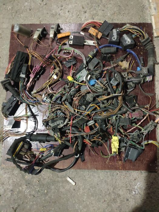 Запчасти на Мерседес w 210