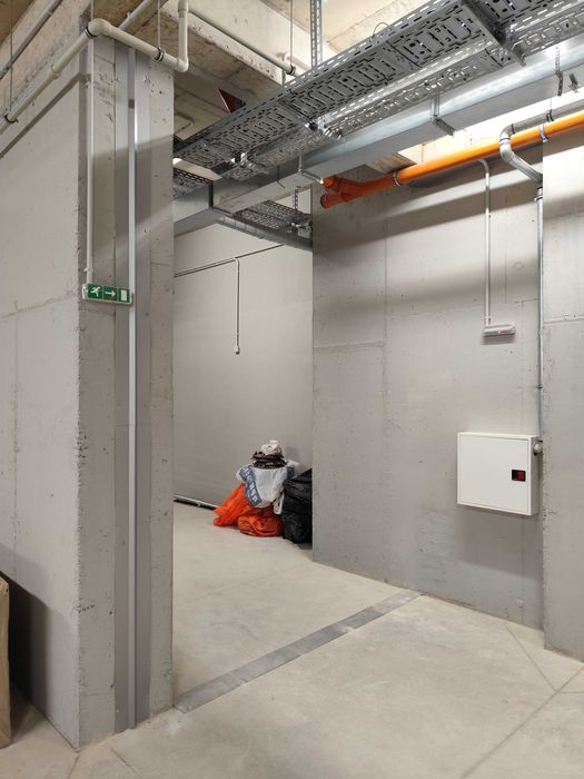 Дава се под наем Гараж / Паркомясто в София, Гоце Делчев - 20 кв.м за 73.44 € - Снимка #1