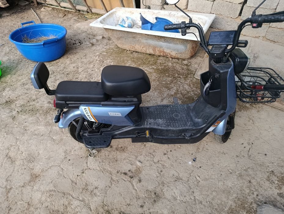 Skuter mini bor sotiladi