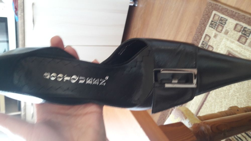 Женская обувь туфли