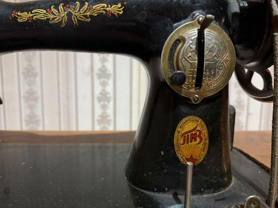 Продам швейную машину