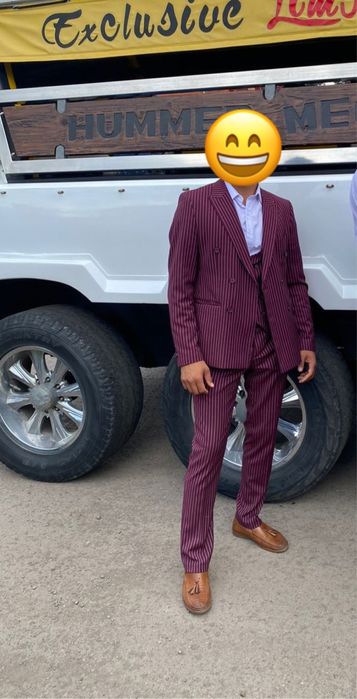 Продам костюм тройку