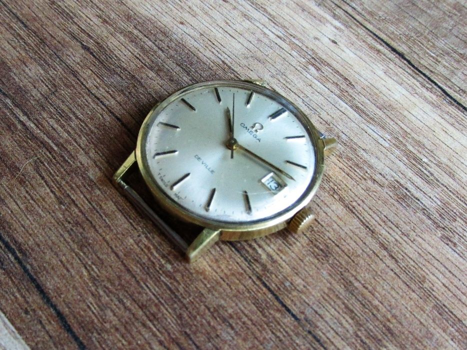Стар часовник omega de ville 136019