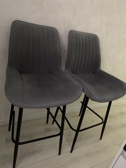 Продам  кухонные стулья