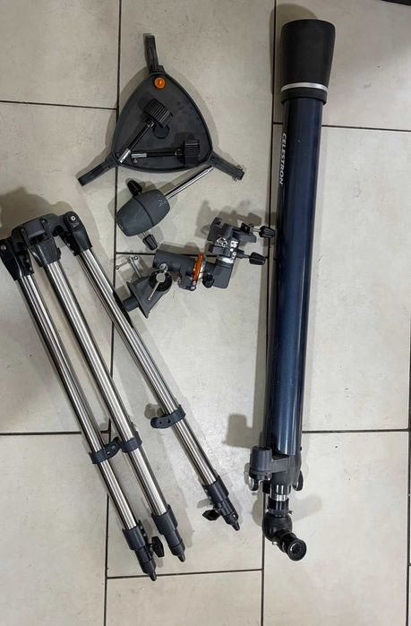 Celestron AstroMaster70EQ