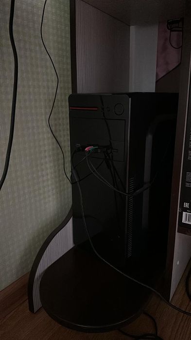 Компьютер Samsung вместе с процессором