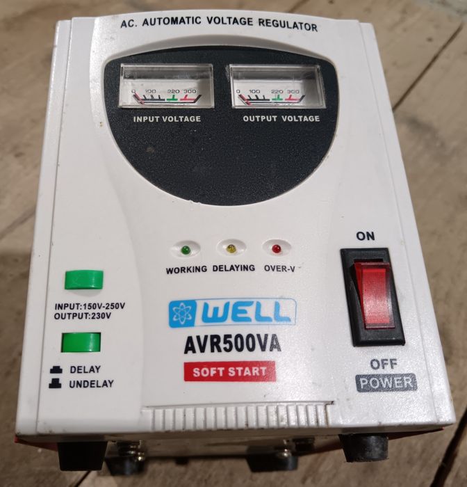 Stabilizator / regulator tensiune WELL AVR 500VA