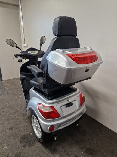 Scuter electric pentru seniori PYRKJA