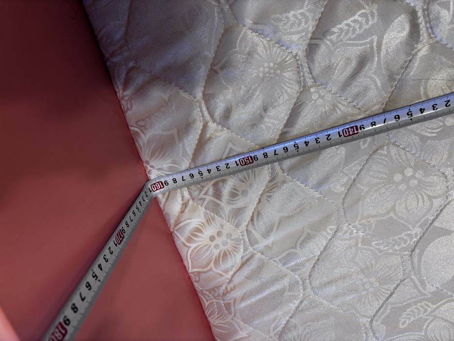 Продам кровать детскую с матрасом