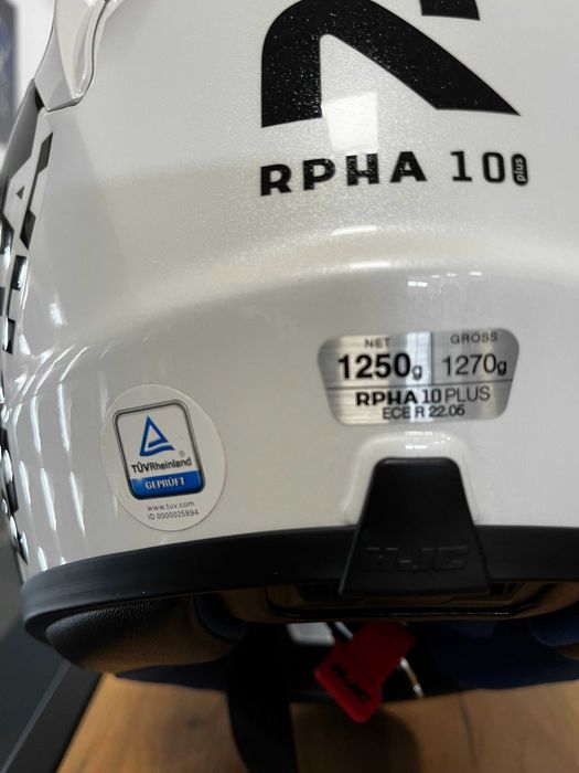 Мото Каска за мотор HJC RPHA-10 PLUS ,M 57-58 см.,Тегло 1250гр