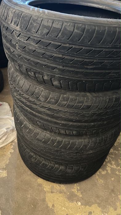 215/55/17 продам шины