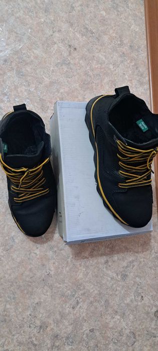 Спортивные утепленные ботинки р4243