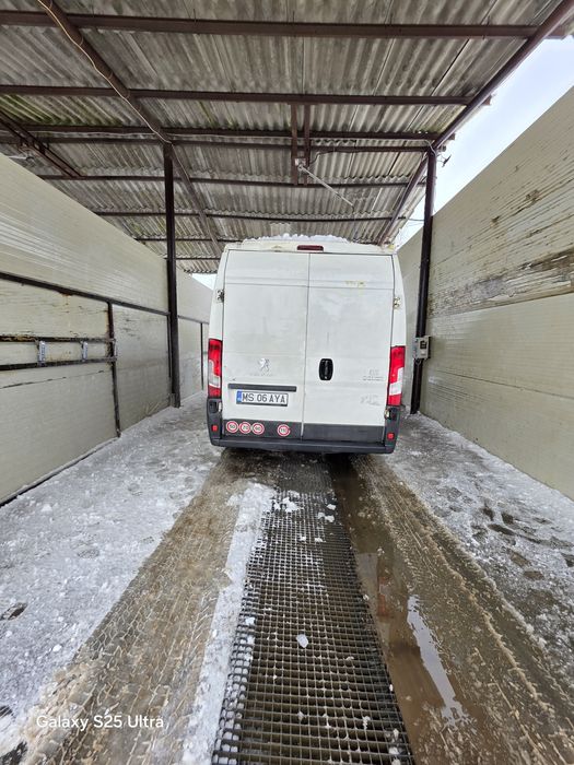 Se vinde Peugeot Boxer 2.2