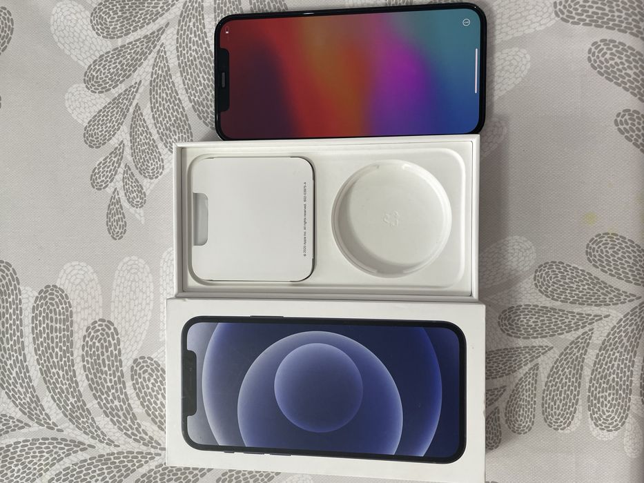 Айфон 12, 128 гб