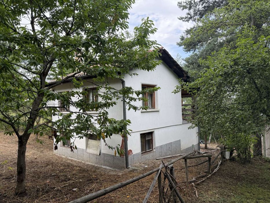 Продавам къща/вила, с. Дедово, на 20км от гр. Пловдив