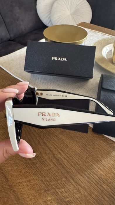 Оригинални слънчеви очила Prada