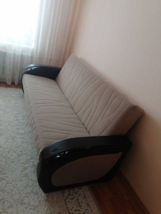 Продаётся диван  в хорошем состояний