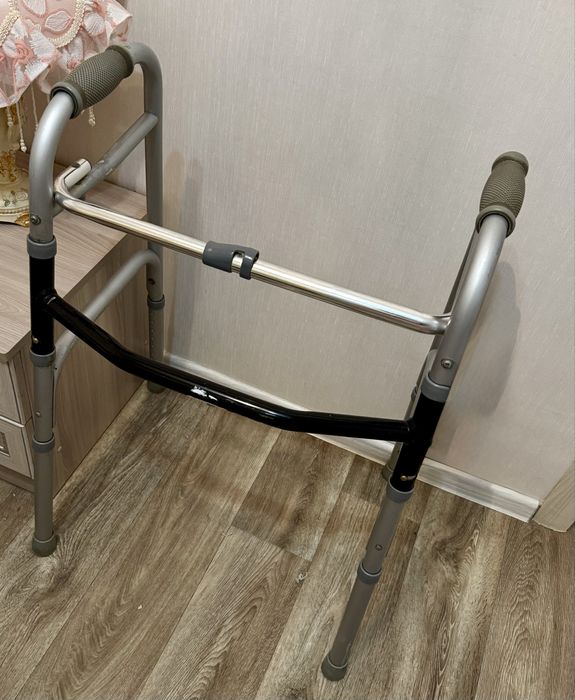 Ходунки для малоподвижных людей