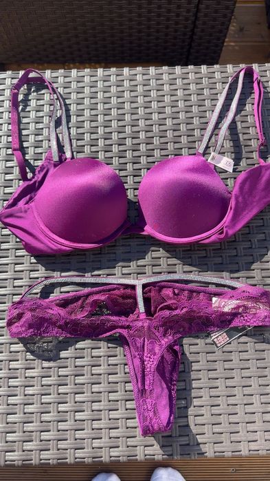 сутиен и прашки, комплект на Victoria's Secret, диамантени презрамки