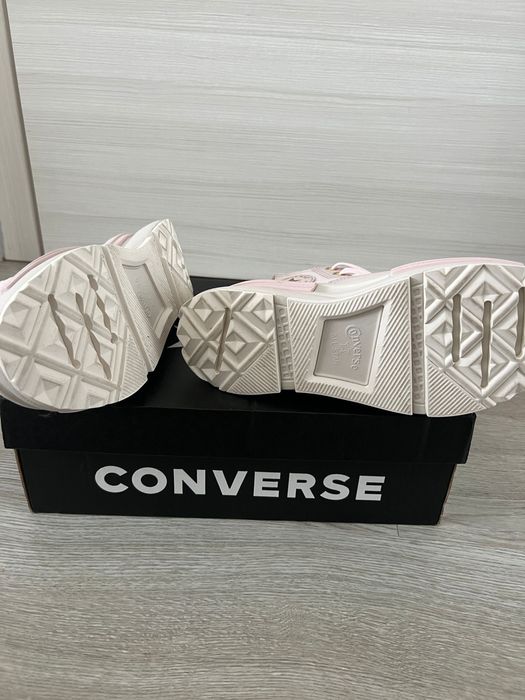 Vand tenesi Converse