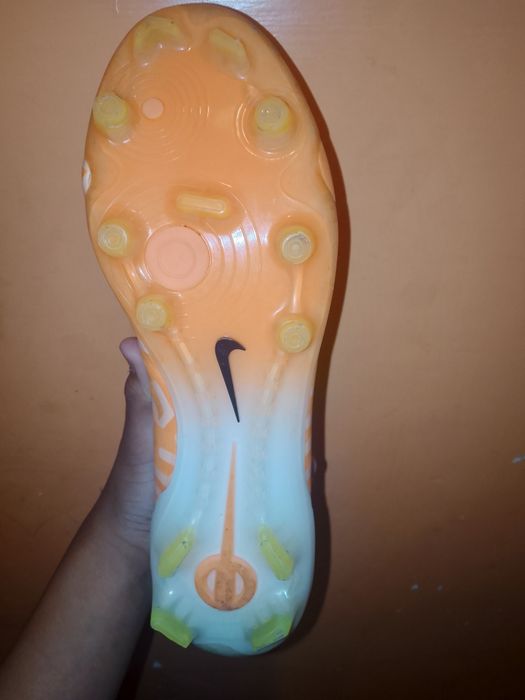 Butsisi yangi butsi razmeri 40