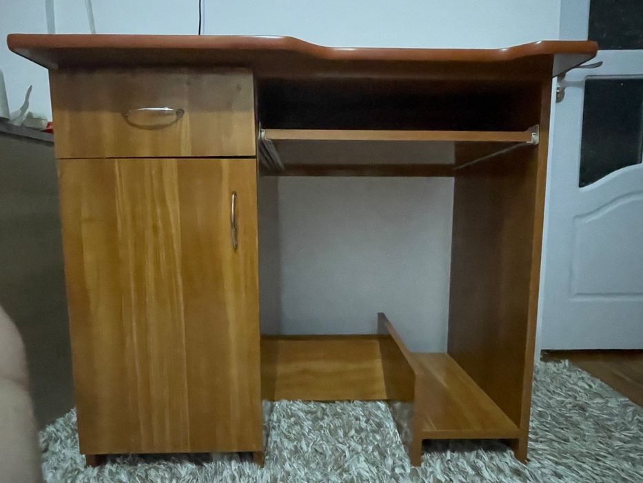 Vând birou 95x50