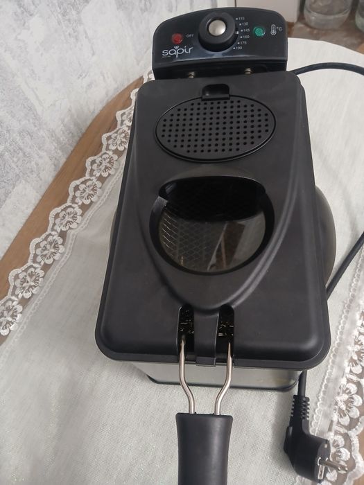 Чисто нов фритюрник