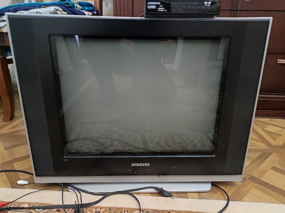 Самсунг б/у телевизор продам