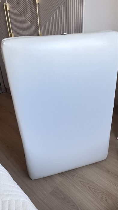 Массажная кушетка