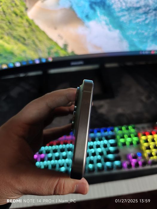 iPhone 15 Pro Max / 256 GB