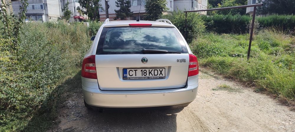 Skoda Octavia 2 ELEGANCE 2006, dublu climatronic,navigație,1,6 FSI, benzina,euro4,115cp 238133km =2900 euro neg.