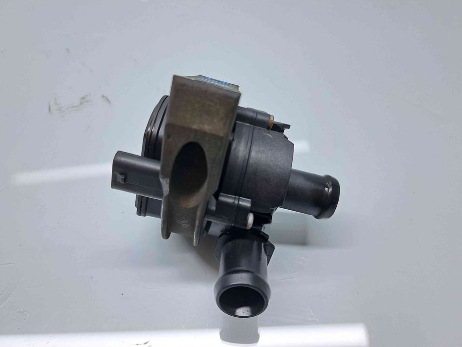 Pompa recirculare apa Volkswagen Golf 7 (5G) [Fabr 2014-prezent] 5G096