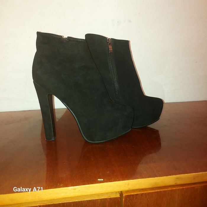 Продам сапоги замша