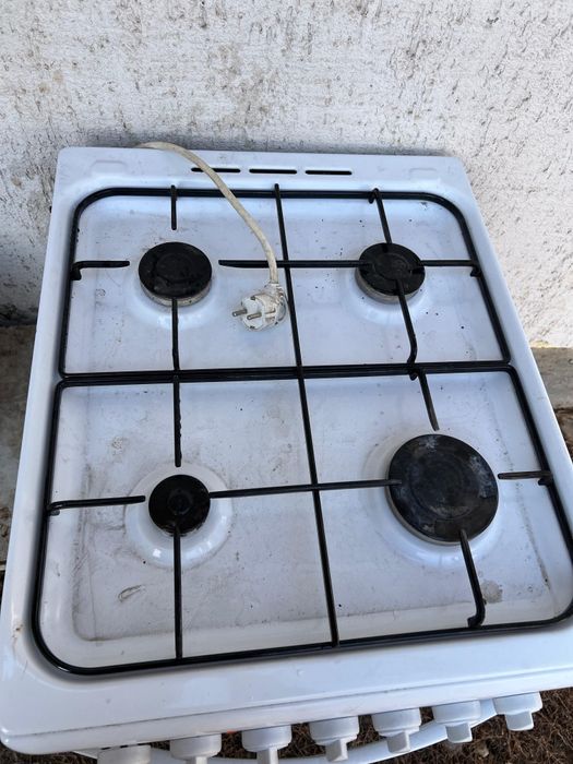 Индезит газ плита  электрический