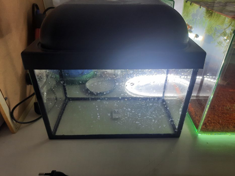 Продам аквариум 5 л  5000 теңге