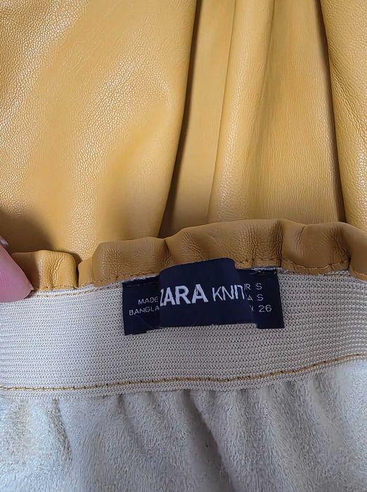 Кожена пола Zara