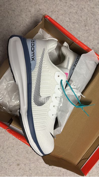 Продам Беговые кроссовки