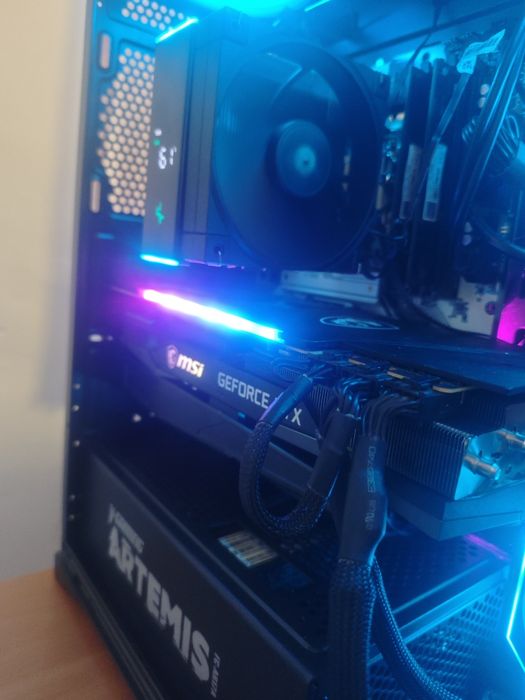 Страхотен компютър