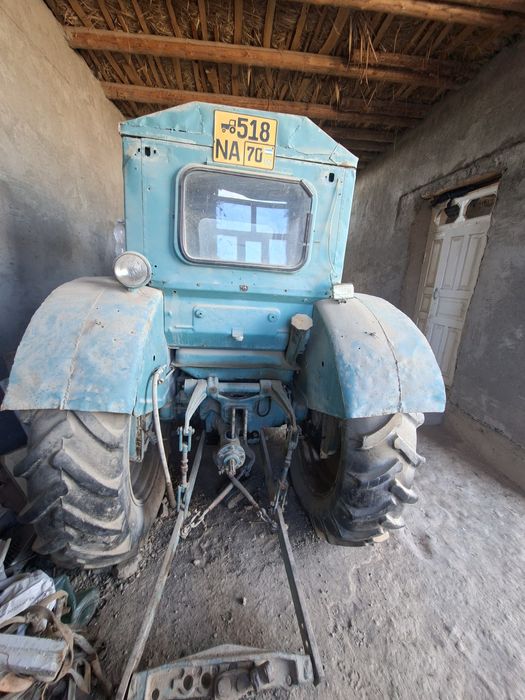 Т 40 трактор сотилади холати йахши ишлаб турган техника