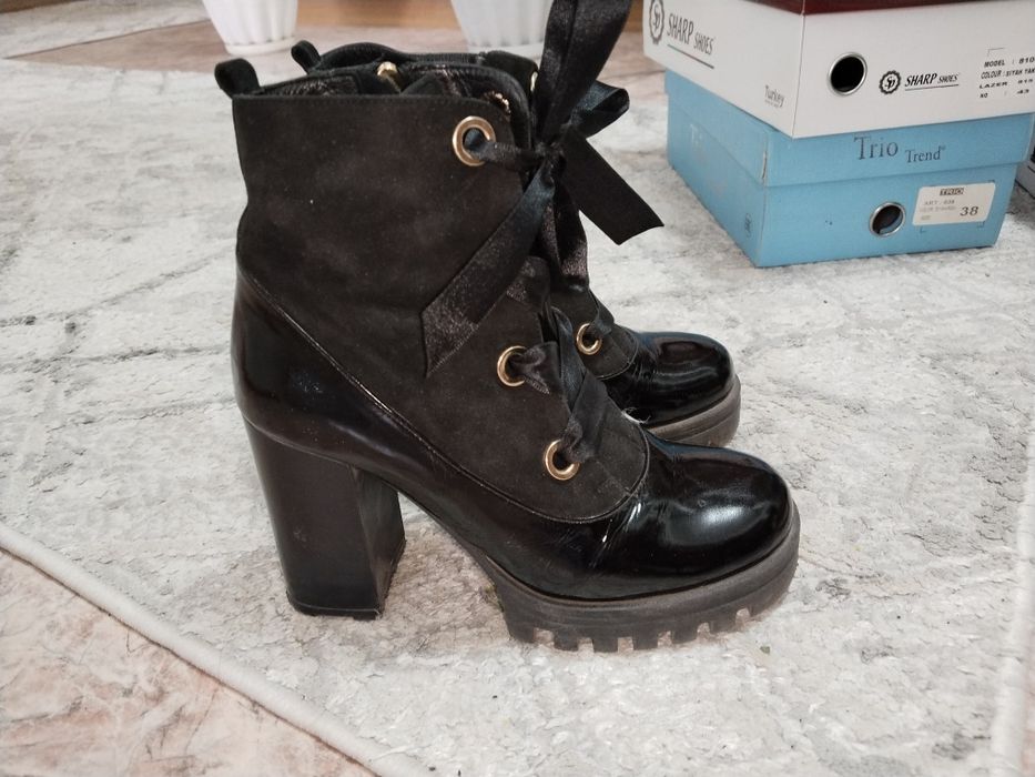 Продам женскую обувь