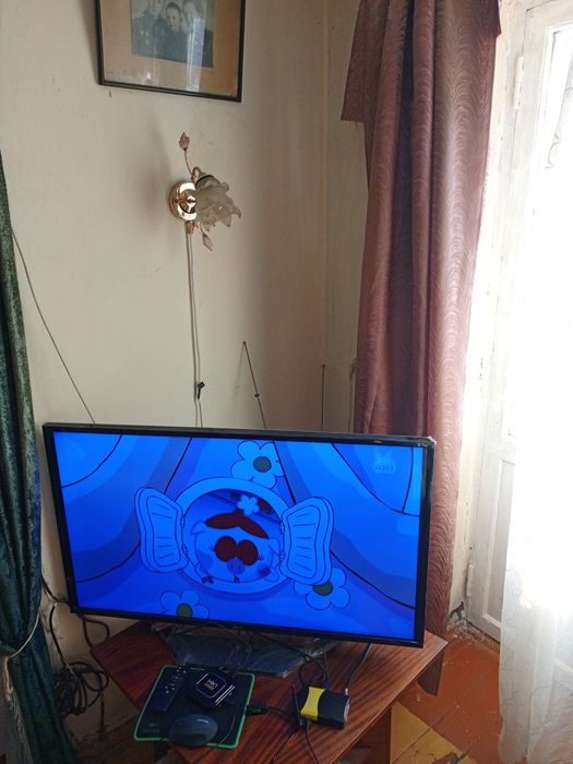 Teлевизор lg 90000 т