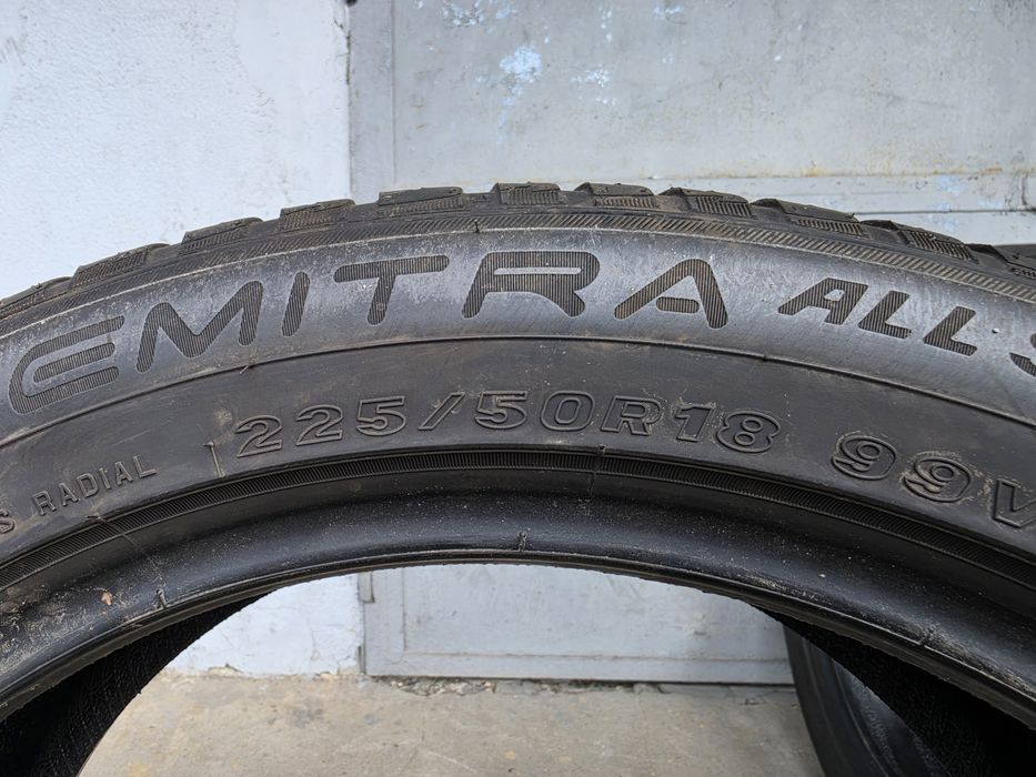 2 бр. всесезонни гуми 225/50/18 Maxxis DOT 2522 5,5 mm