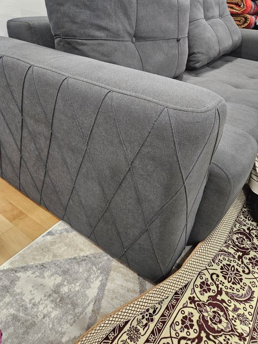 Срочно продаётся диван