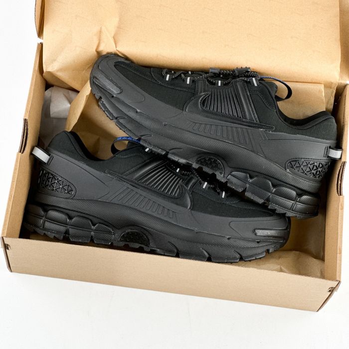 Adidasi nike Zoom Vomero Roam