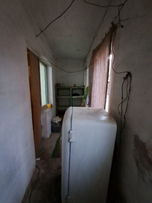 Продаётся квартира со двором .