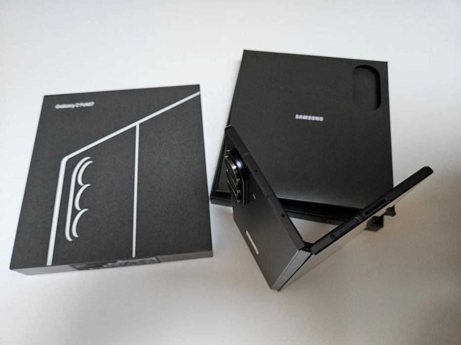 Samsung Z Fold 7 512gb black phantom, liber in orice retea, ca nou