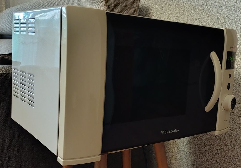 Микроволновая печь Electrolux